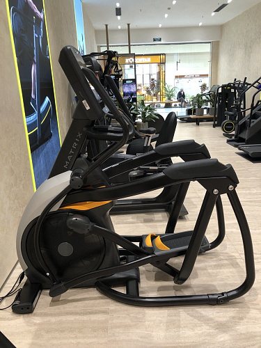 Эллиптический тренажер Matrix Fitness Performance Touch Ascent Trainer (витринный образец)