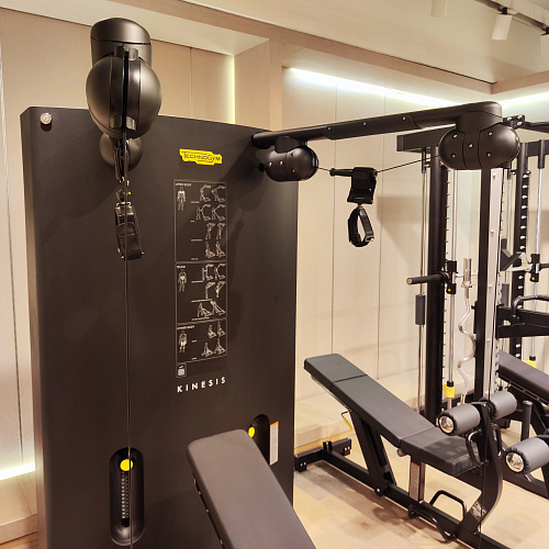 Многофункциональный комплекс Technogym Kinesis One (в отличном состоянии)