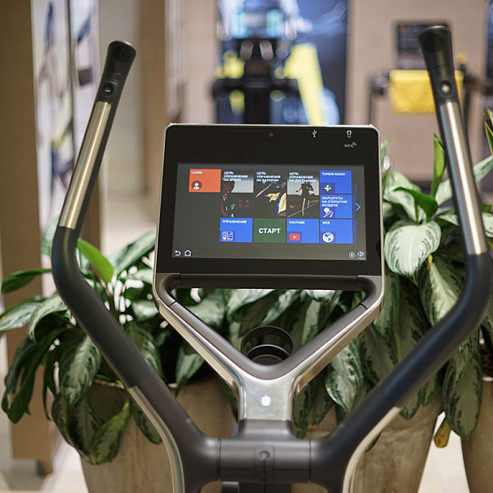 Эллиптический тренажер Technogym Cross Personal фото10