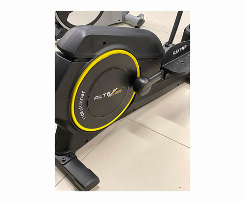 Эллиптический тренажер Ultra Gym E 140