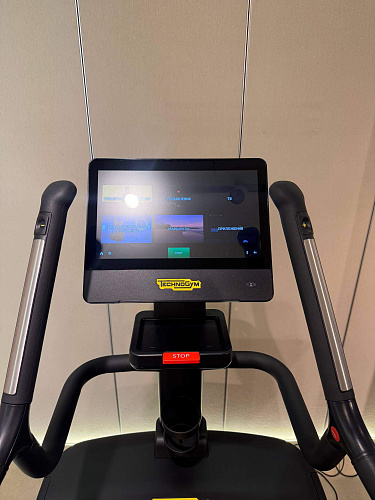 Степпер / Лестница Technogym Excite Climb Live 9000 (витринный образец)