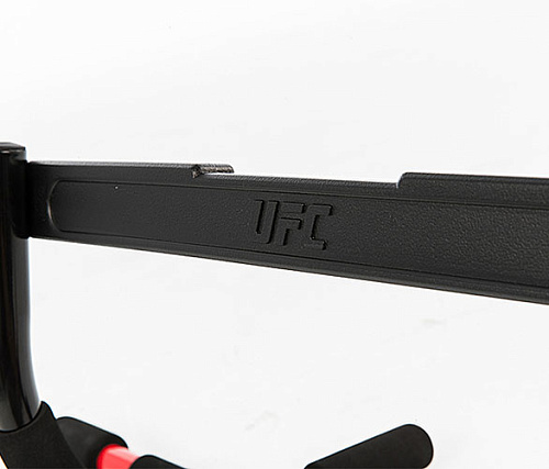 Турник настенный UFC