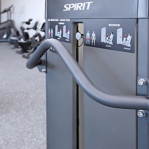 Купить Грузоблочный тренажер Spirit Fitness SP-4316 Сведение/разведение ног сидя в Москве