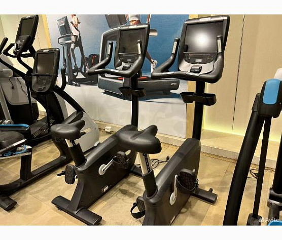Вертикальный велотренажёр Precor Upright Bike P82 фото1