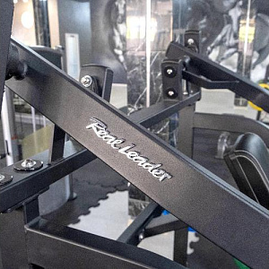 Купить Нагружаемый дисками тренажер Realleader RS-1013 (широкий) (HS-1013) грудной жим сидя наклонный на свободных весах в Москве
