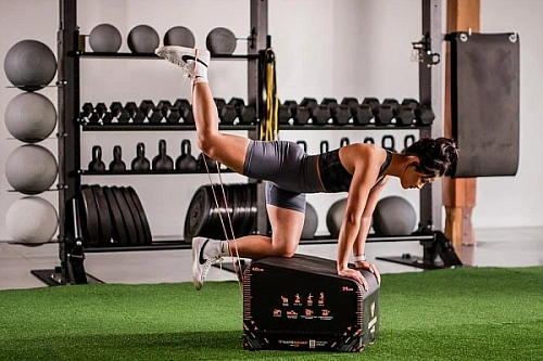 Многофункциональная скамья Precor Glutebuilder Box Pro GBR107