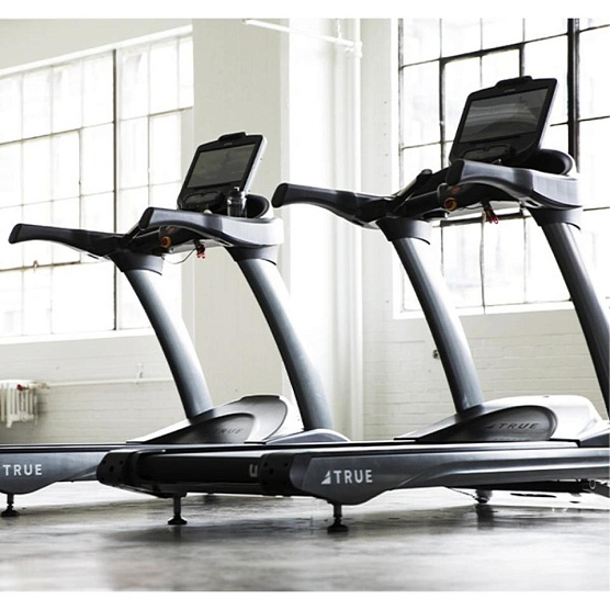 Беговая дорожка True Fitness TC900 c консолью Envision9 фото4