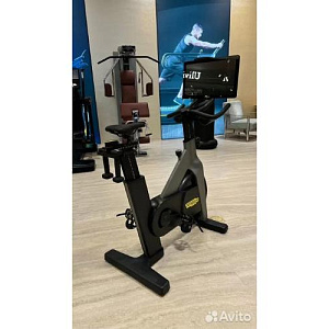 Купить Technogym Bike with 1,5KG с большим экраном в Москве