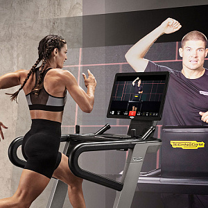 Купить Беговая дорожка Technogym Run в Москве