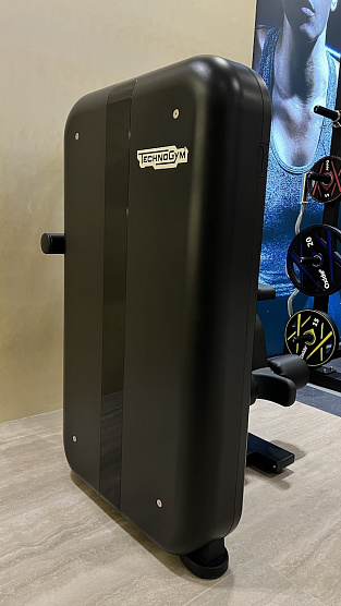 Тренажер для мышц пресса Technogym Total Abdominal Artis фото6