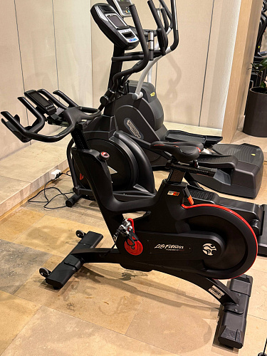 Сайкл Life Fitness ICG IC7 с велокомпьютером (витринный образец)