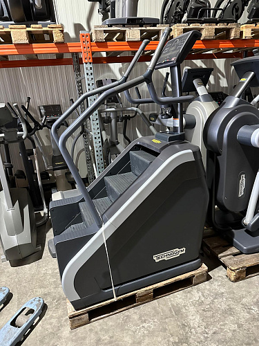 Степпер / Лестница Technogym Excite Live Climb 700 LED