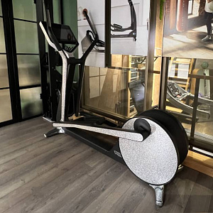 Купить Эллиптический тренажер Technogym Cross Personal + Swarovski в Москве