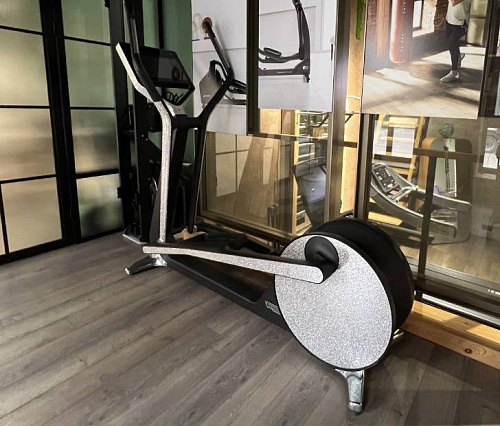 Эллиптический тренажер Technogym Cross Personal (+ Swarovski)