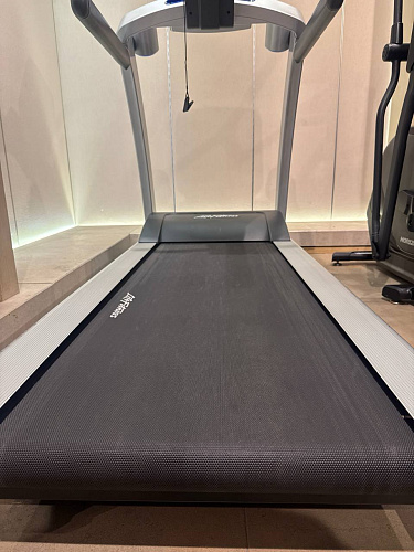 Беговая дорожка Life Fitness T5 Track Connect (витринный образец)