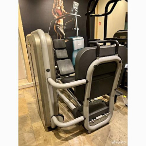 Купить Technogym Element Legpress тренажер для жима ногами в Москве