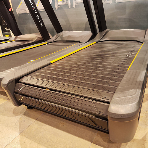 Беговая дорожка Matrix Fitness Performance Plus Touch XL (витринный образец)