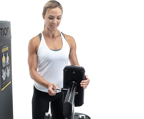 Тяга к груди сидя Freemotion Fitness Epic ES817