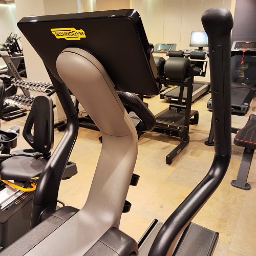 Эллиптический тренажер Technogym Elliptical (витринный образец)