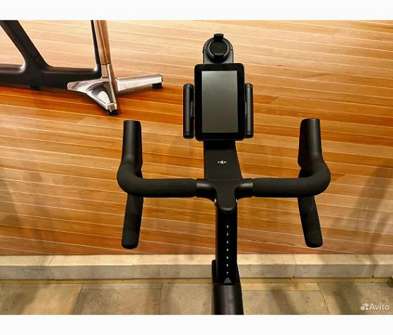 Велотренажер Technogym Skillbike фото4