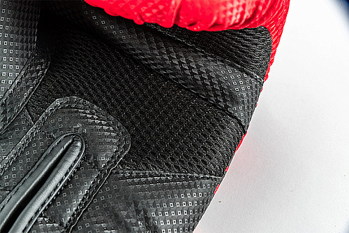 Перчатки для бокса UFC PRO Performance Rush красные 12 Oz