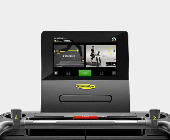 Беговая дорожка Technogym Excite Live Run 9000 фото13
