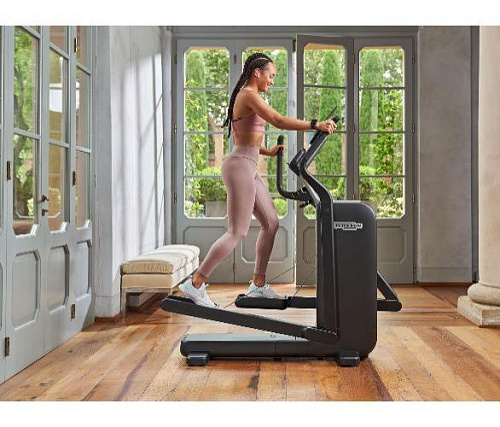 Эллиптический тренажер Technogym Elliptical Compact