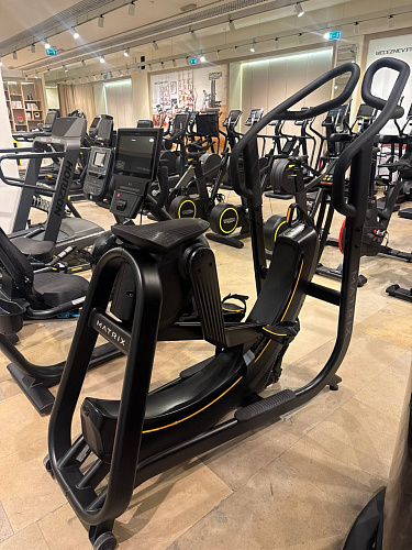 Эллиптический тренажер Matrix Fitness S-Force Performance Trainer (витринный образец)