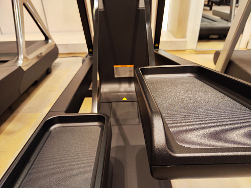 Эллиптический тренажер Technogym Elliptical (витринный образец)