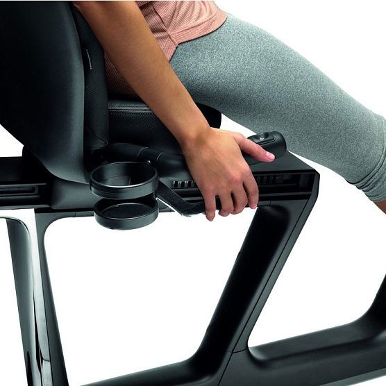 Горизонтальный велотренажер Technogym Recline Personal фото7