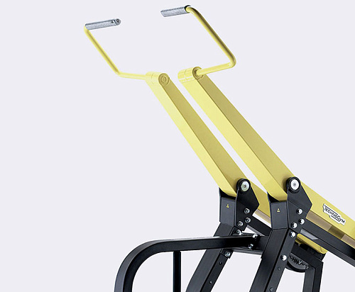 Верхняя тяга Technogym PURE STRENGTH Pulldown