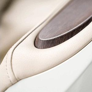 Купить Массажное кресло Ergonova Phantom 5D Beige массажное кресло в Москве