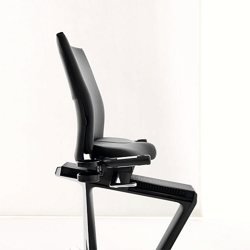 Горизонтальный велотренажер Technogym Recline Personal