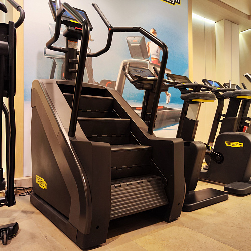 Степпер / Лестница Technogym Excite Climb Live 5000 (витринный образец)