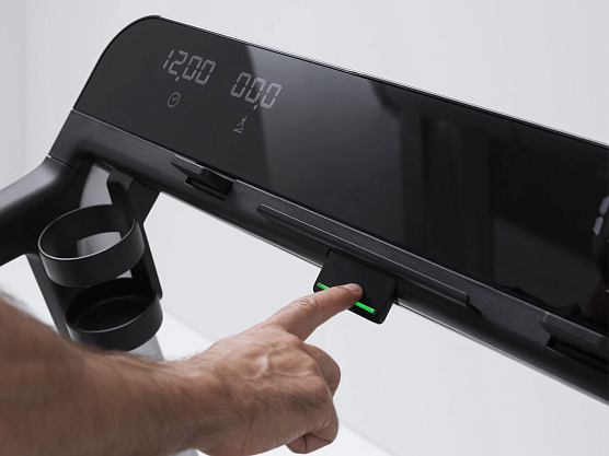 Беговая дорожка Technogym MyRun фото4