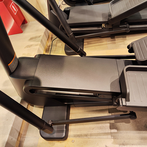 Эллиптический тренажер Technogym Excite Synchro Live 700 (витринный образец)