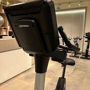 Купить Велотренажер Life Fitness Platinum Elevation SE3 HD в Москве