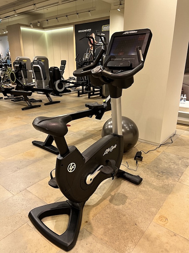 Велотренажер Life Fitness Platinum Elevation SE3 HD