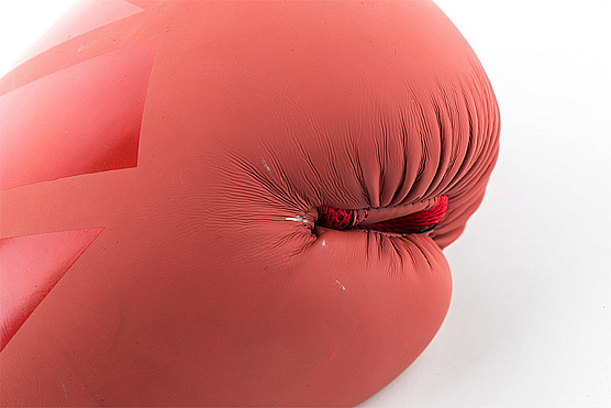 Перчатки для бокса UFC Tonal Boxing 12Oz красные фото7