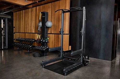 Ягодичный мостик с рамой для приседаний Precor Glutebuilder GBR712