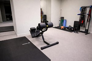 Компактный тренажерный зал в коттеджном поселке