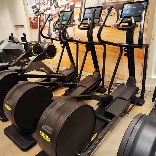 Эллиптический тренажер Technogym Excite Synchro Live 7000 AR (витринный образец)