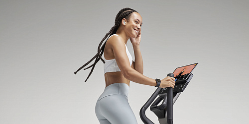 Эллиптический тренажер Technogym Elliptical