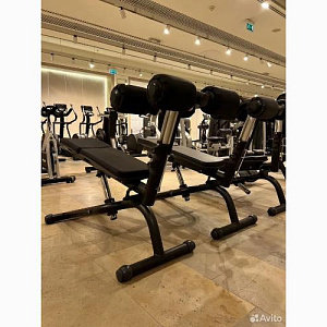 Купить Life Fitness Crunch Bench скамья для пресса в Москве