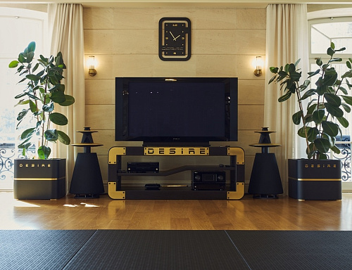 Кварцевые настенные часы Desire Right Time