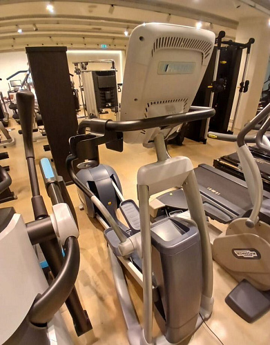 Эллиптический тренажер Precor Crosstrainer EFX883 P80