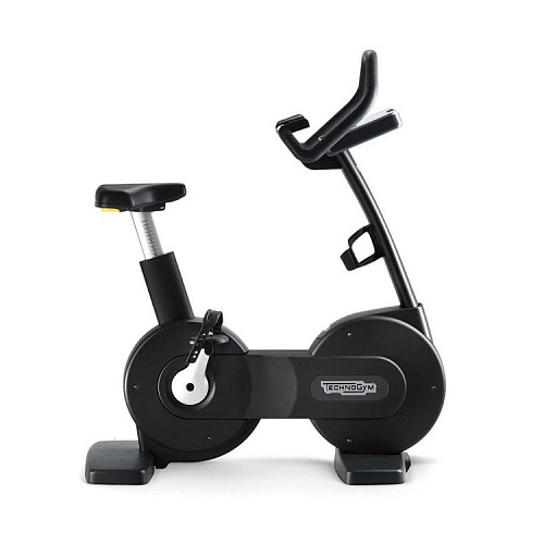 Вертикальный велотренажер Technogym Bike Forma