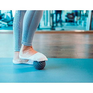 Купить Original FitTools Мяч массажный 9 см серый в Москве