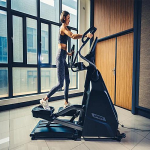 Купить Эллиптический тренажер Spirit Fitness CE1000ENT в Москве