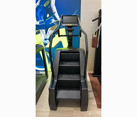 Technogym Excite Live Climb 7000 лестница
